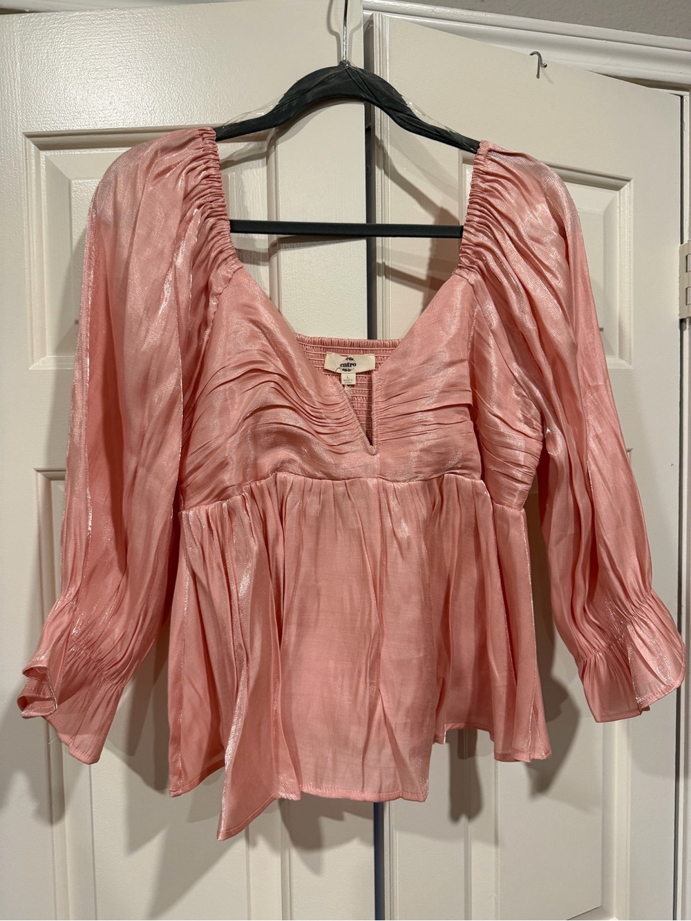 entro Shimmery Blush Pink V-Neck Peasant Tunic - Picture 8 of 9